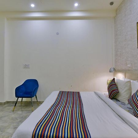 Hotel Fortune Inn By F9 Hotels โนอิดา ภายนอก รูปภาพ