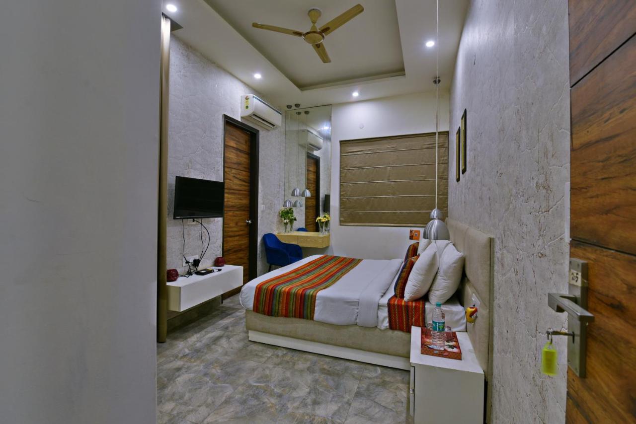 Hotel Fortune Inn By F9 Hotels โนอิดา ภายนอก รูปภาพ