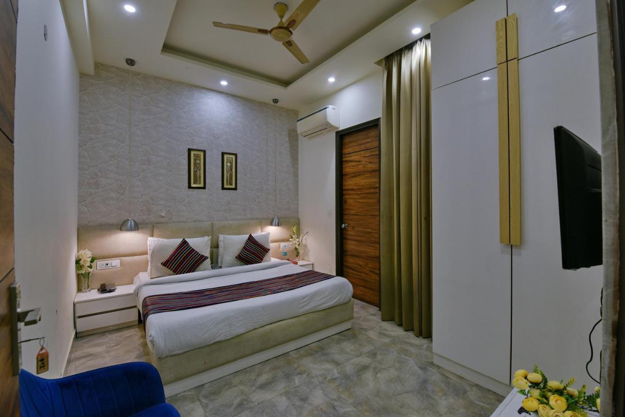Hotel Fortune Inn By F9 Hotels โนอิดา ภายนอก รูปภาพ
