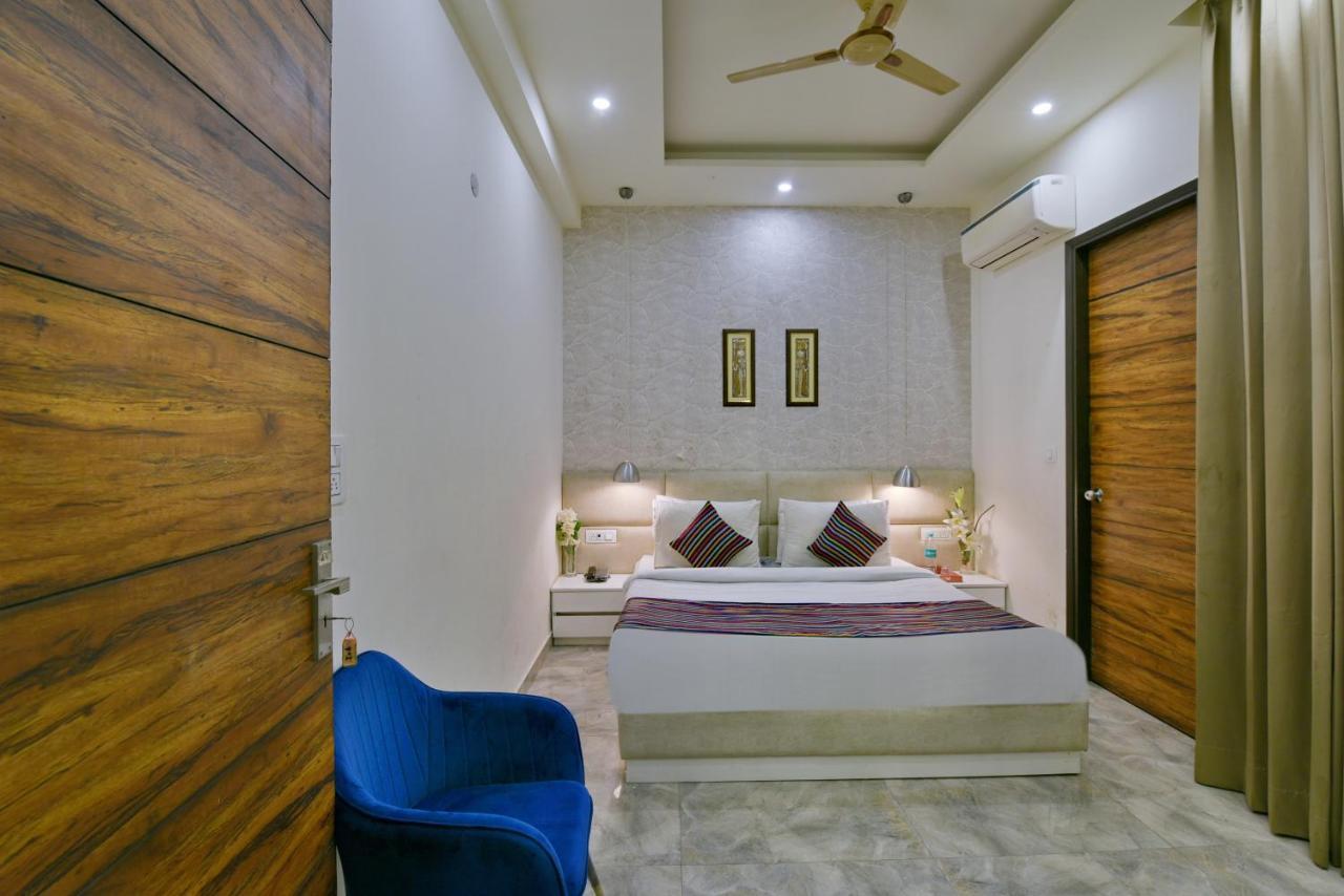 Hotel Fortune Inn By F9 Hotels โนอิดา ภายนอก รูปภาพ